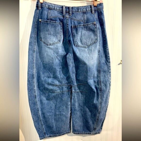 Blue Relaxed Fit Jeans with Faded Wash - Picture 5 of 8